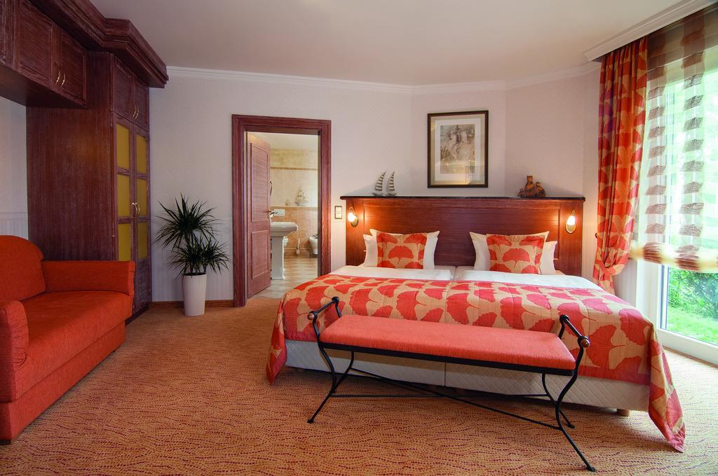 Hotel Blinkfueer 디르하겐 객실 사진